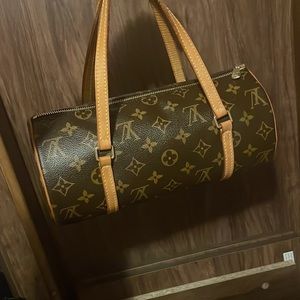 Louis Vuitton Papillon 26